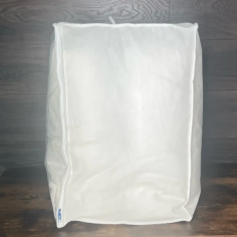 The Company Store Luxe Olympia Down Extra Warmth Comforter in White. Full Size.